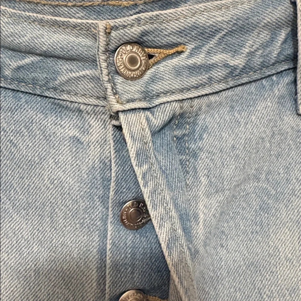 Old Navy Mid-Rise Baggy Cut-Off Jean Bermuda Shorts - Picture 4 of 9